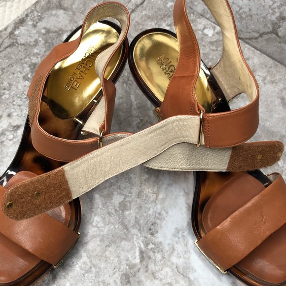 Michael Kors Lani tortoise shell lucite gold heel - Picture 6 of 7